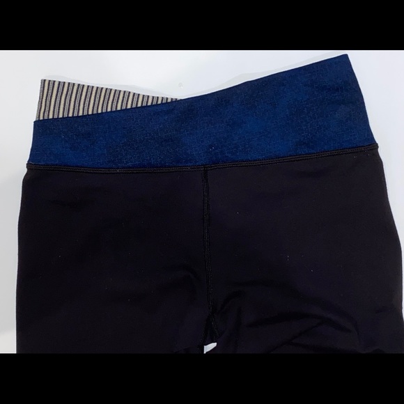 Lululemon bootcut full length black leggings - Picture 4 of 5